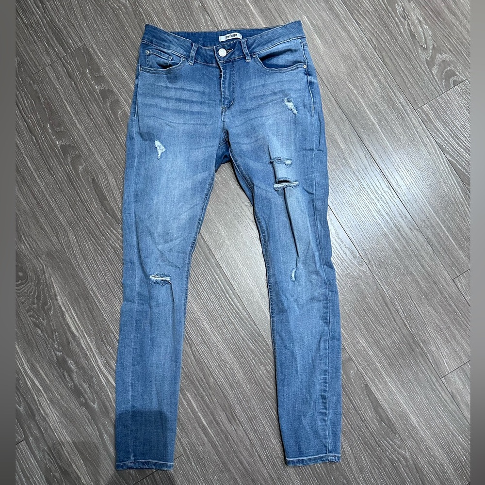 Refuge mid rise distressed blue skinny jean